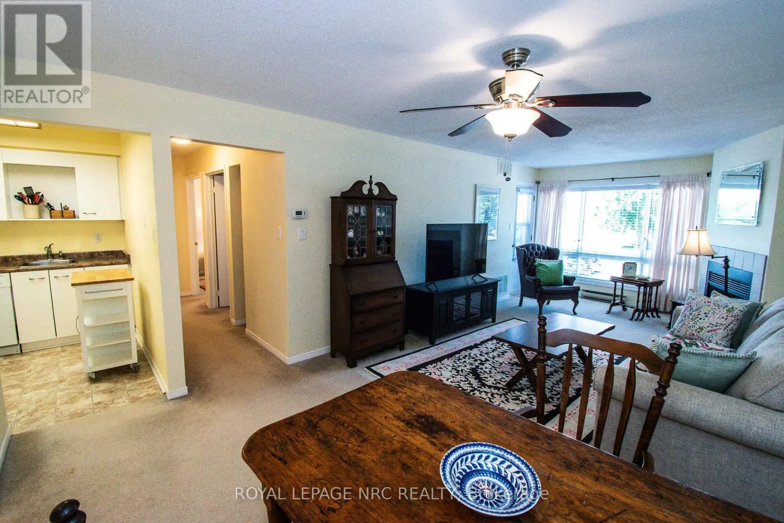 217 - 78 ROEHAMPTON AVENUE, #217