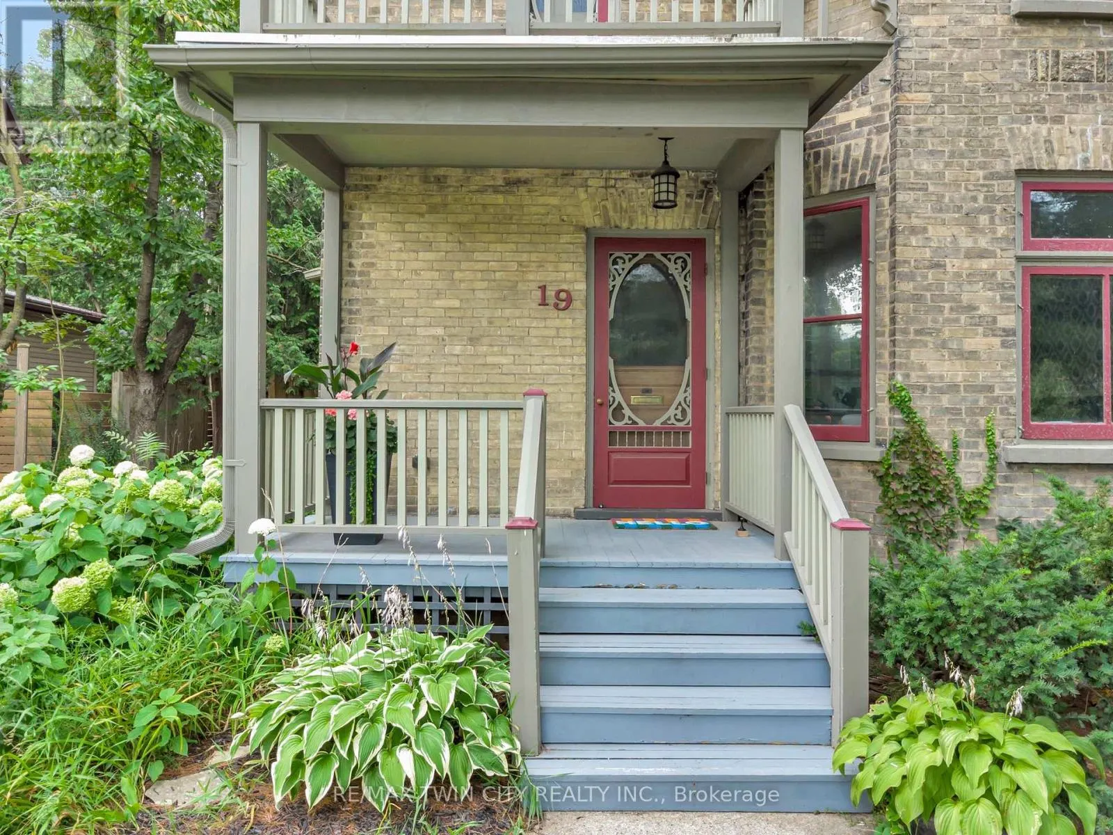19 ROLAND STREET