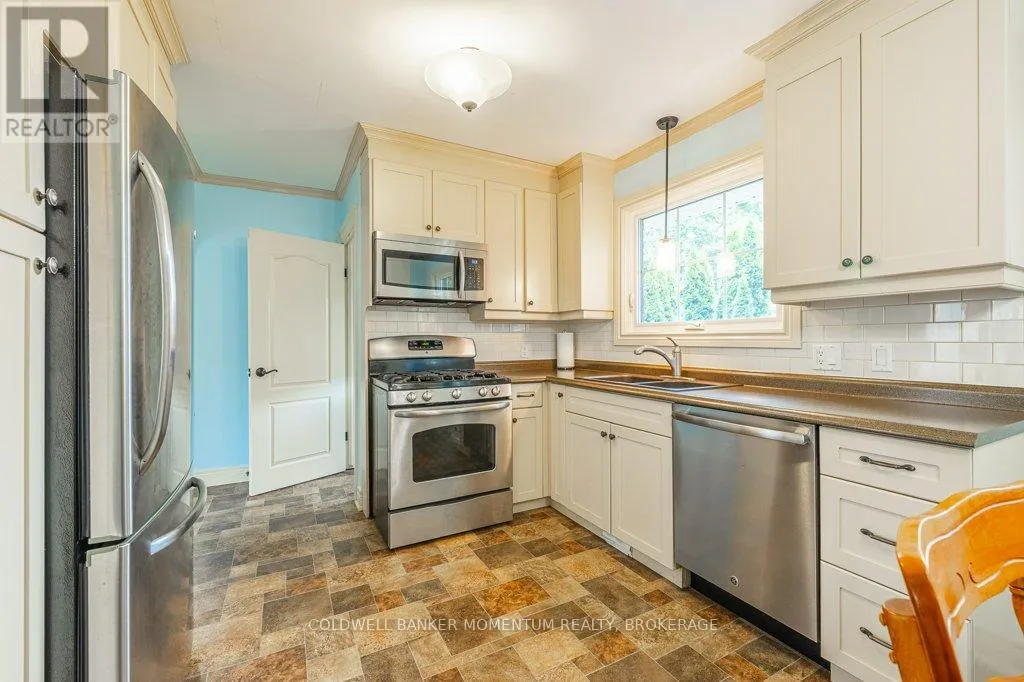 4 APPELBY DRIVE