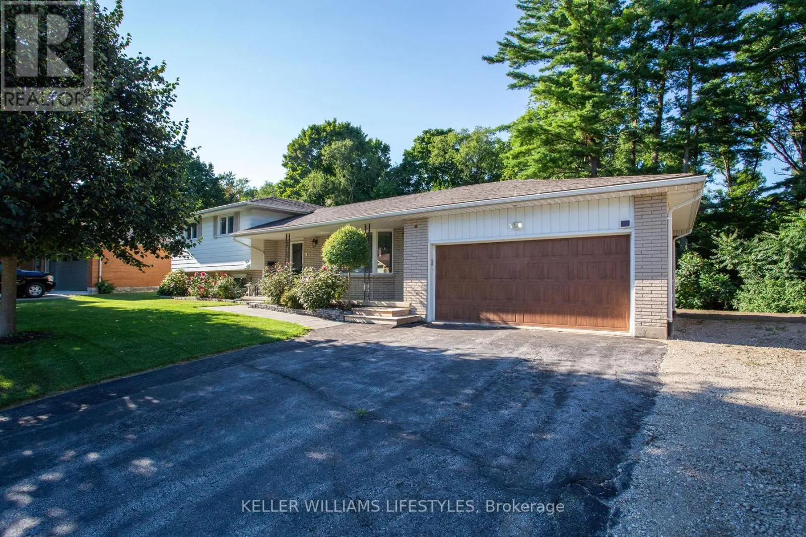 4 BURDOCK COURT