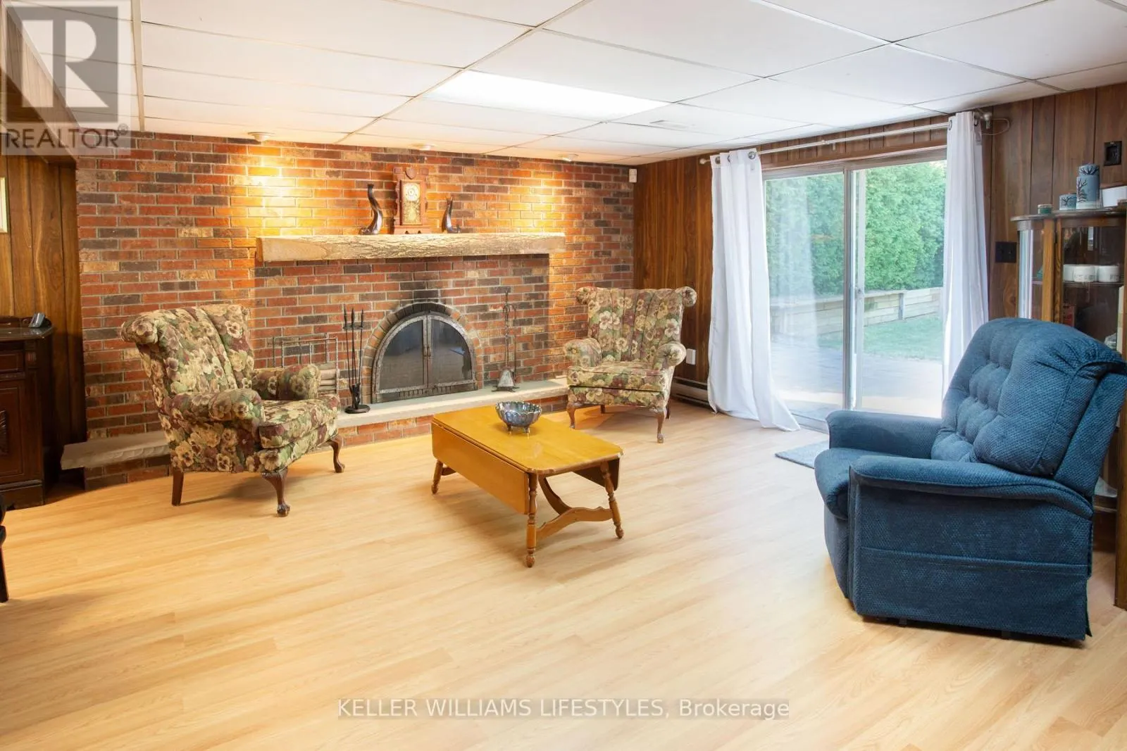 4 BURDOCK COURT