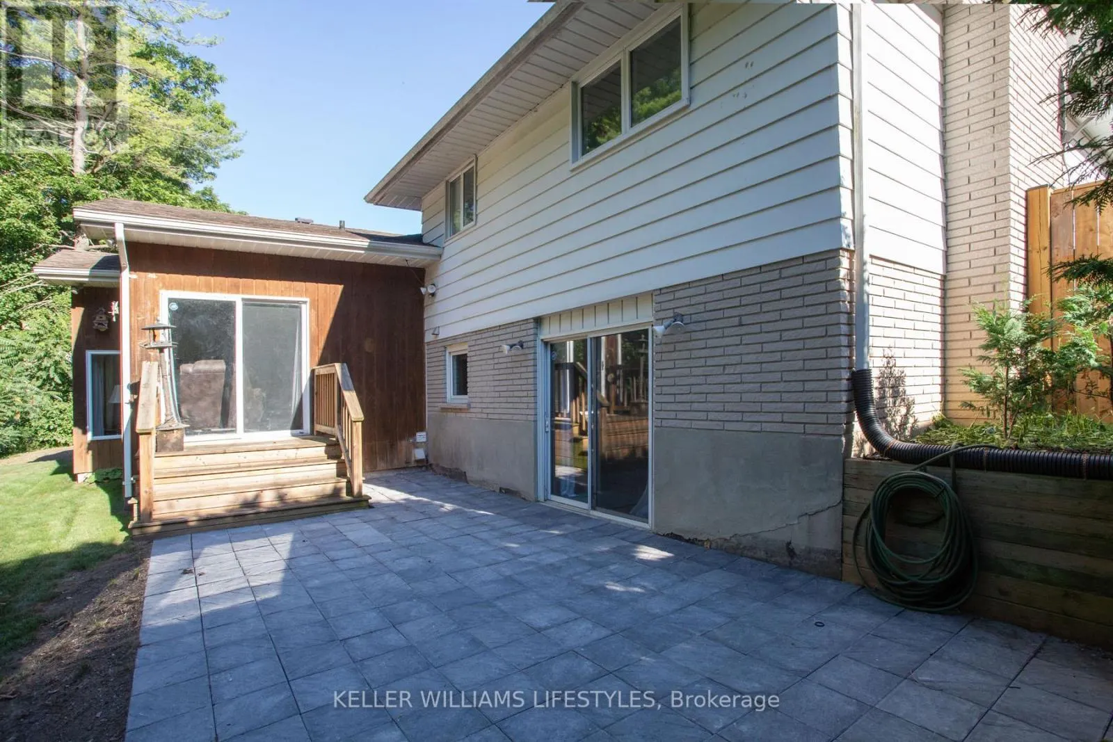 4 BURDOCK COURT