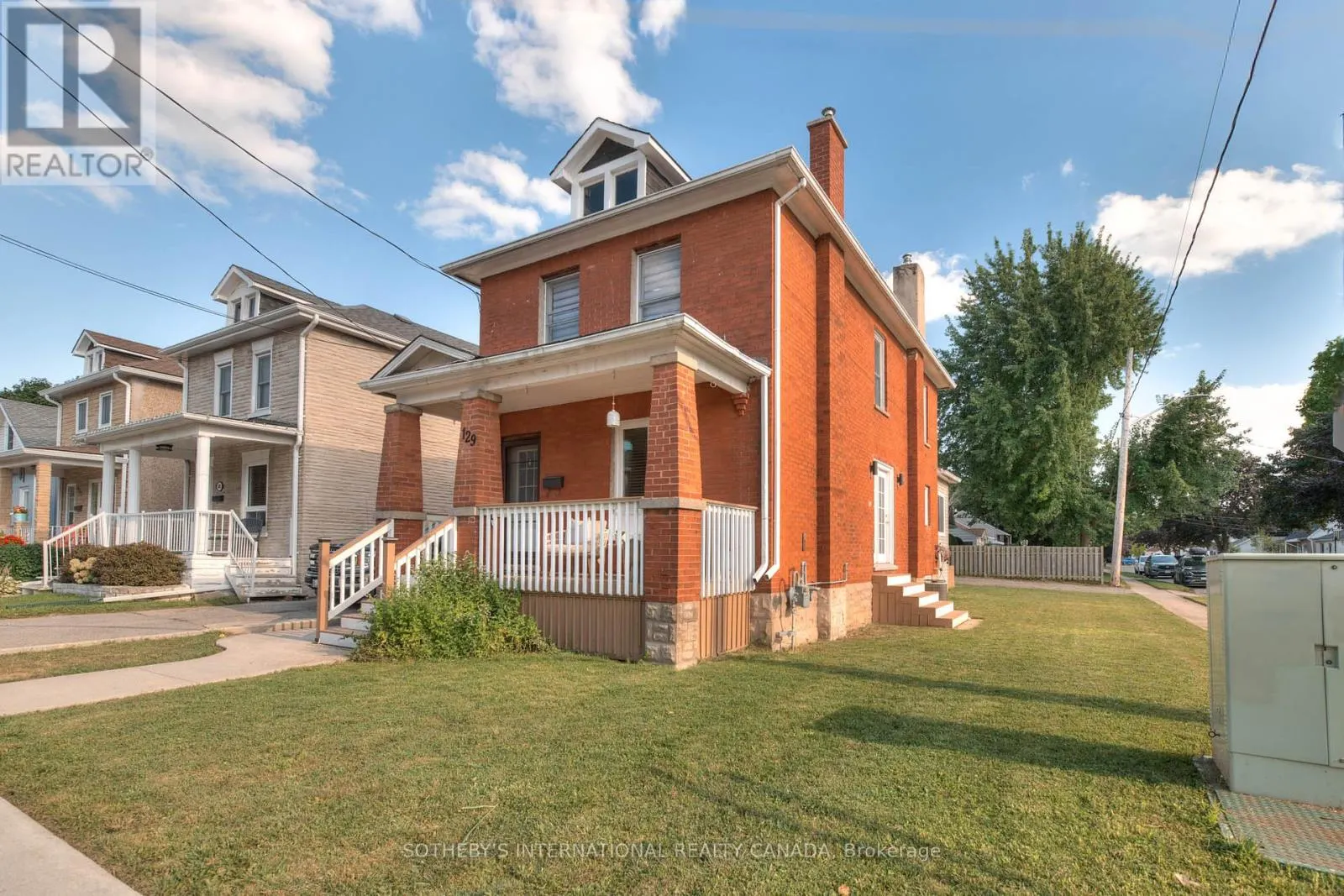 129 ELLIOTT STREET