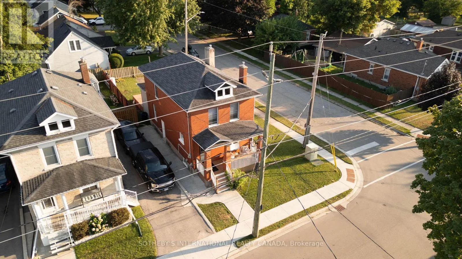 129 ELLIOTT STREET