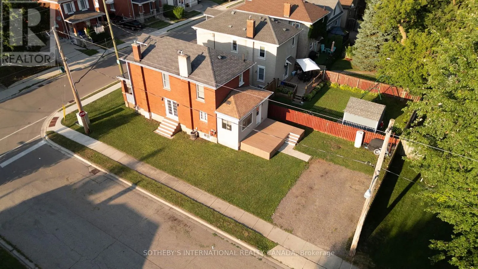 129 ELLIOTT STREET