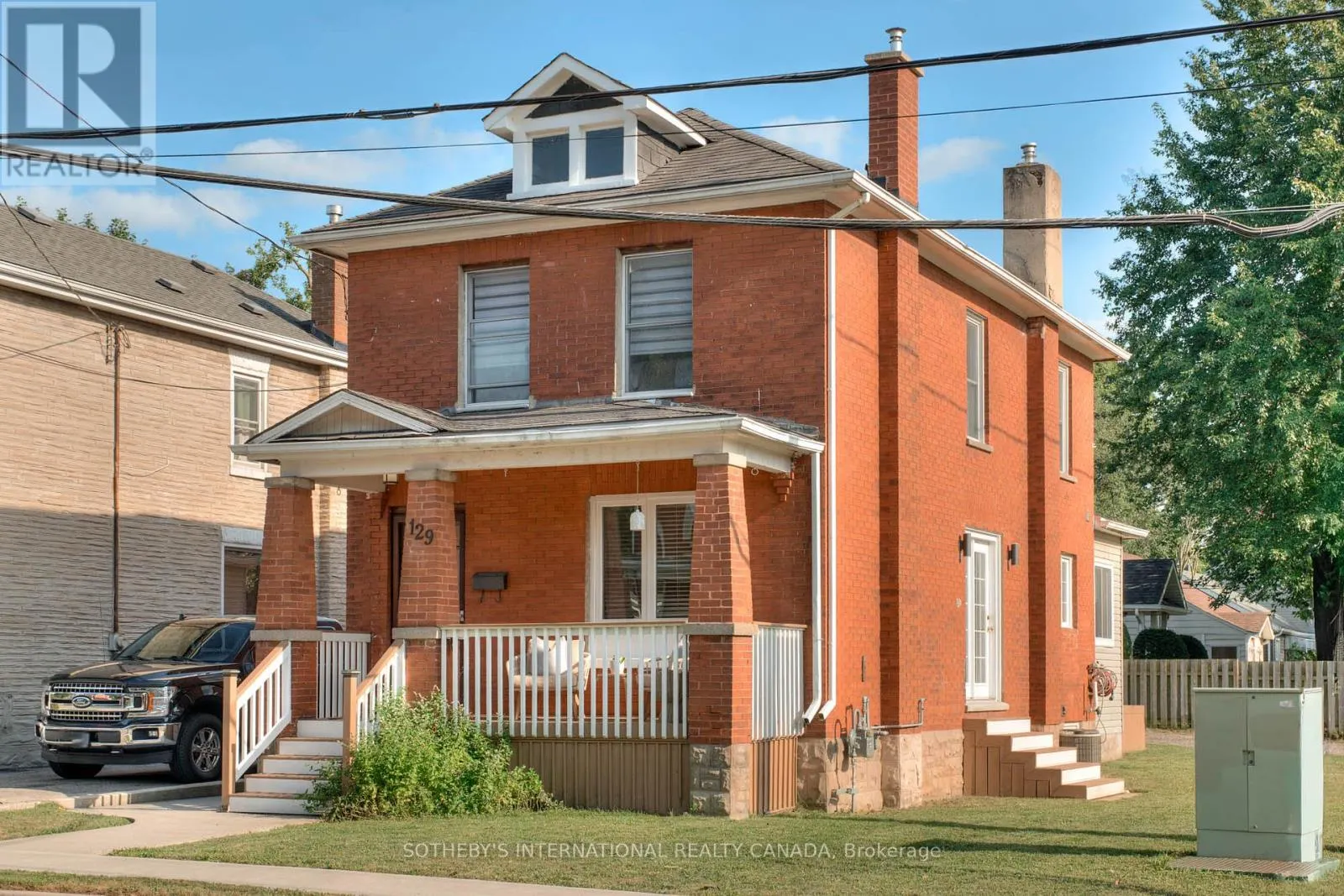 129 ELLIOTT STREET