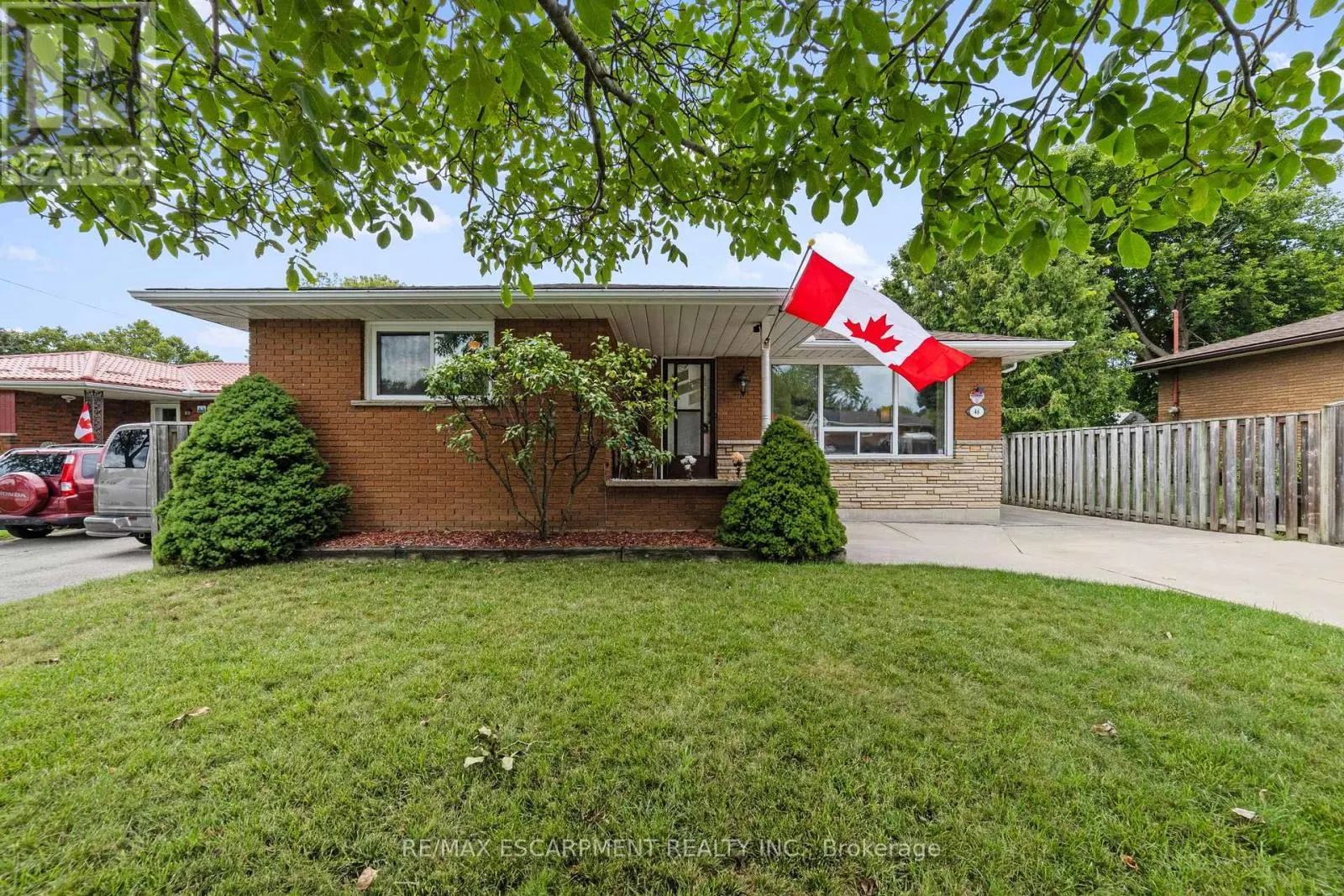 46 BLUEBIRD AVENUE