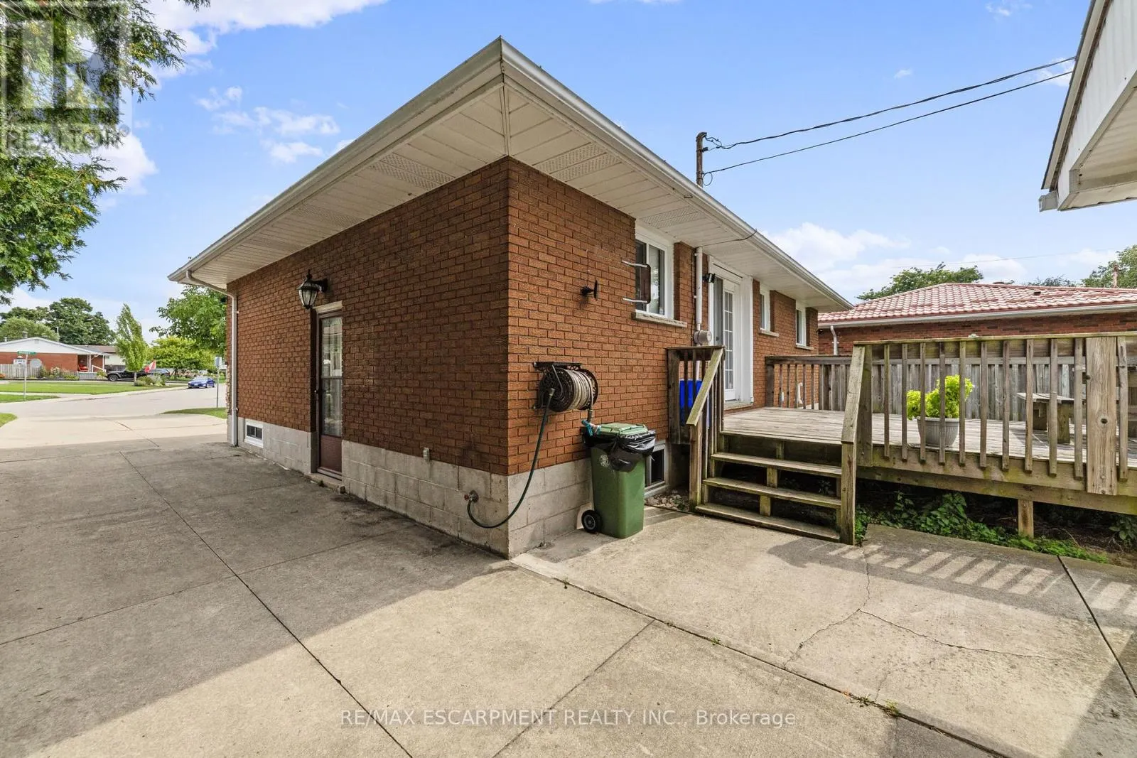 46 BLUEBIRD AVENUE