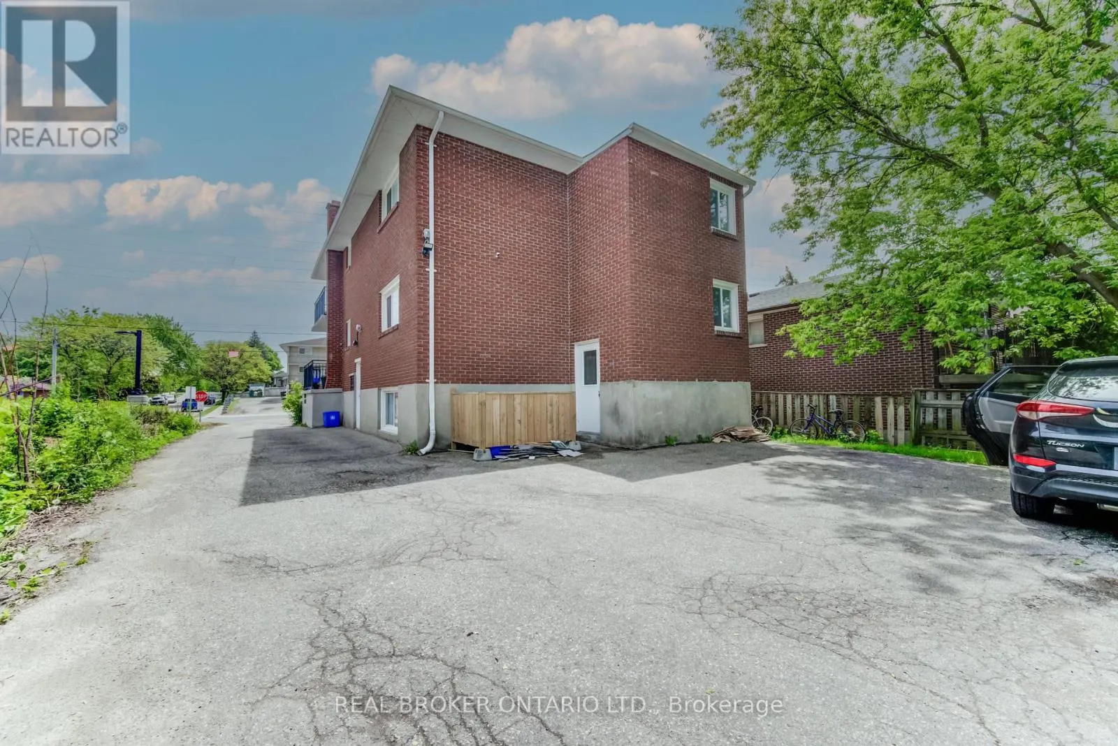 1 - 318 ERB STREET