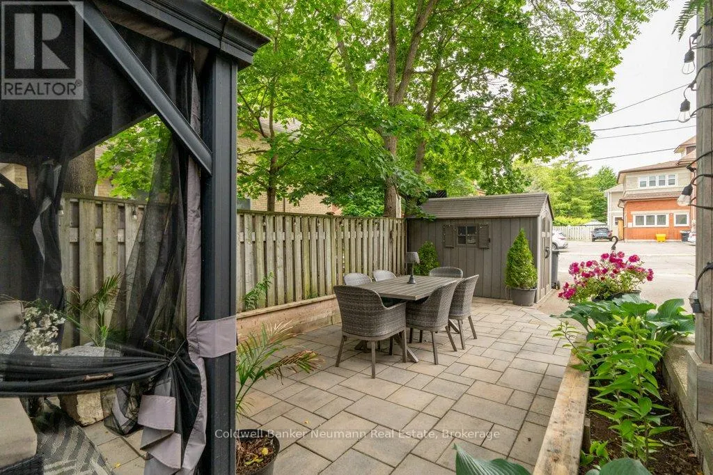 394 WOOLWICH STREET