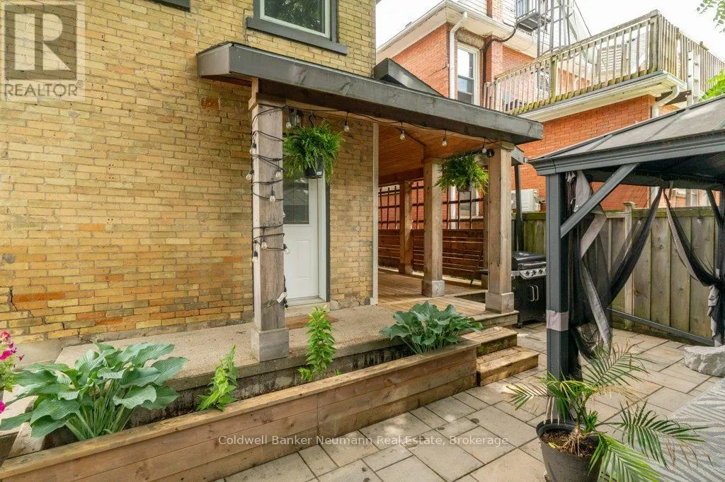 394 WOOLWICH STREET
