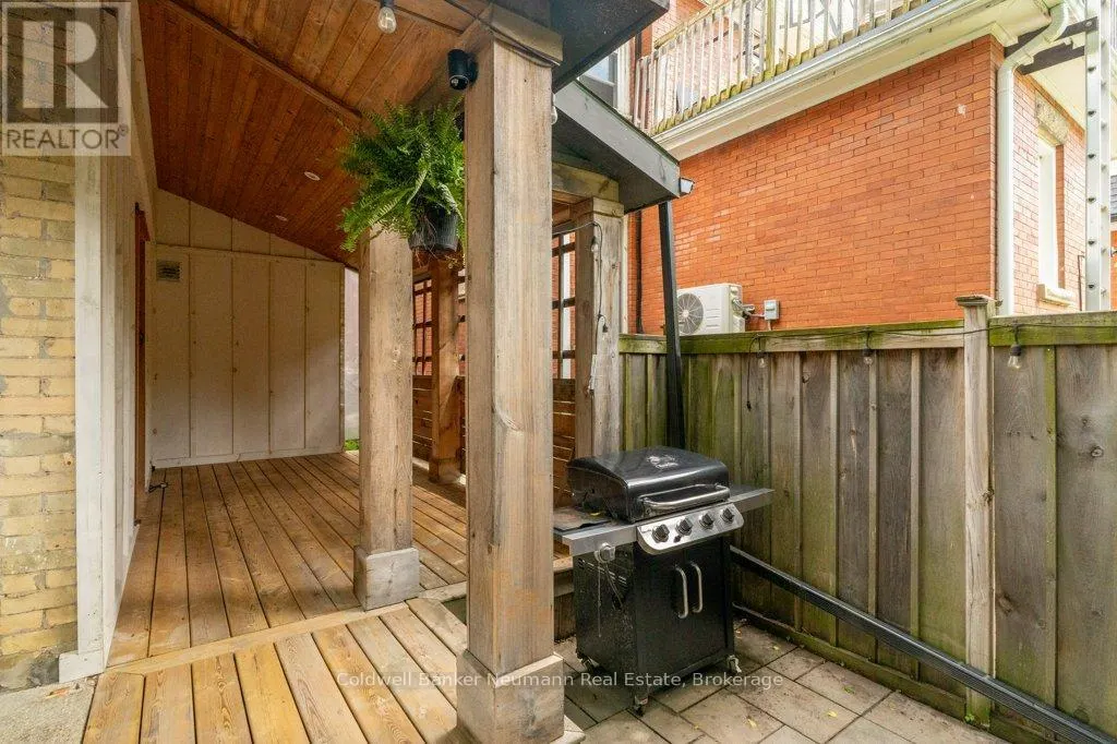 394 WOOLWICH STREET