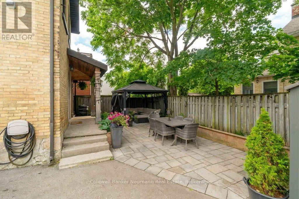 394 WOOLWICH STREET