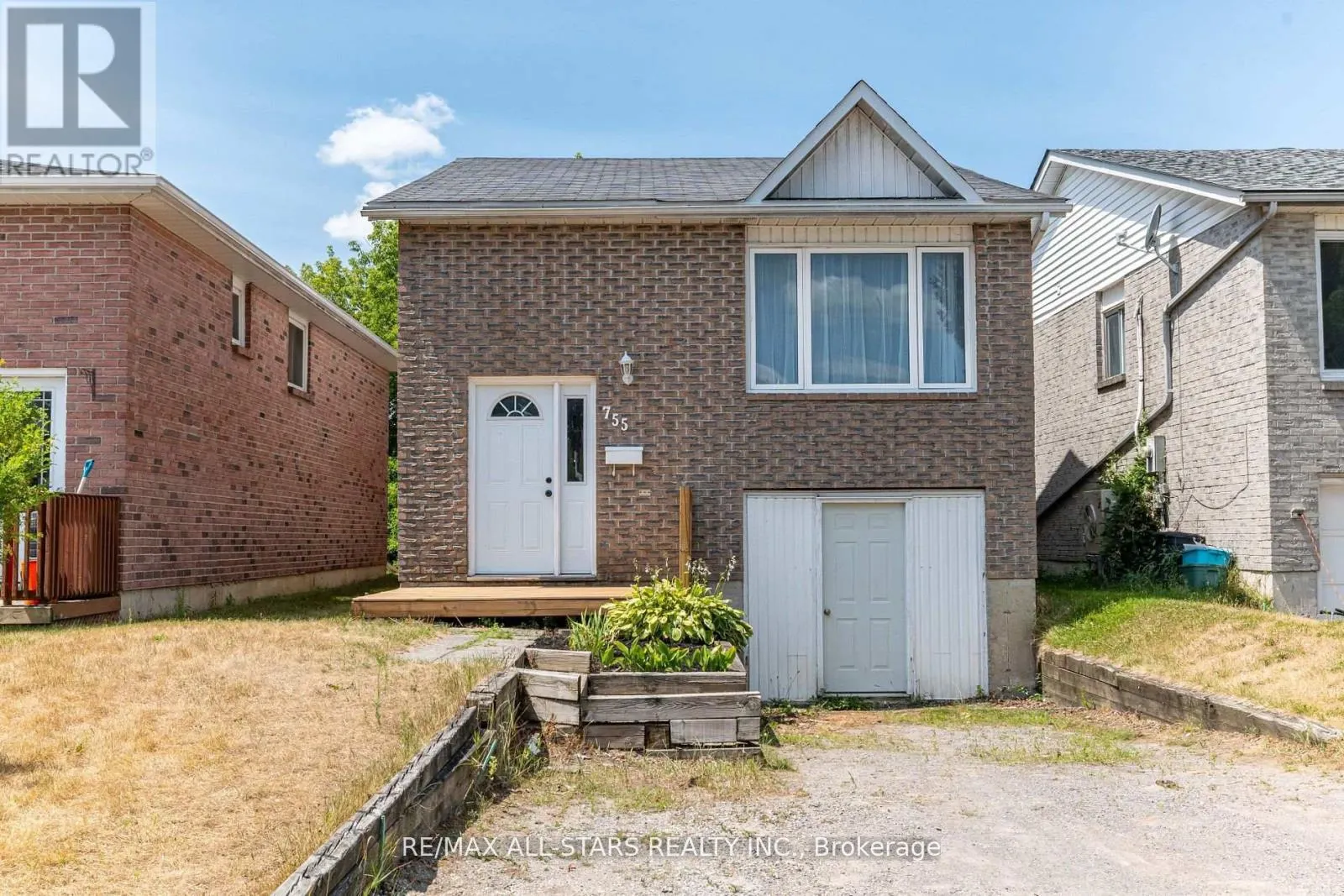 755 MOUNTAIN ASH ROAD
