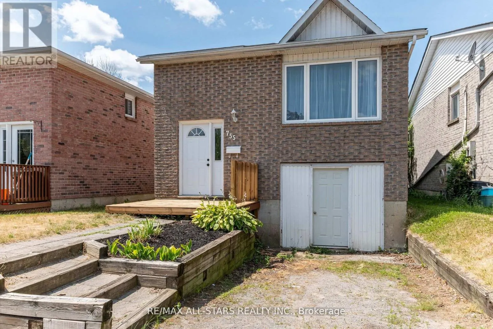 755 MOUNTAIN ASH ROAD