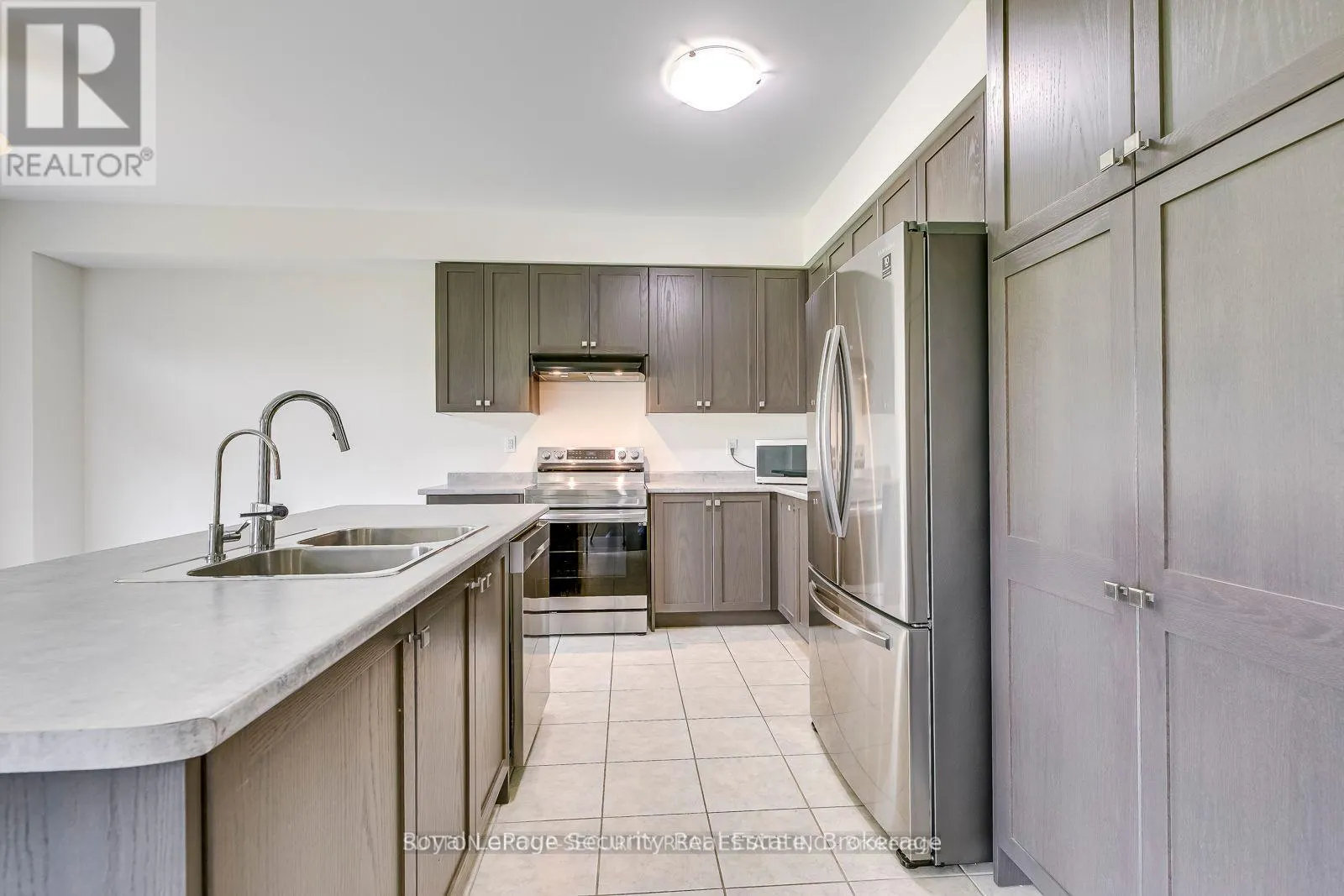 30 WITTEVEEN DRIVE