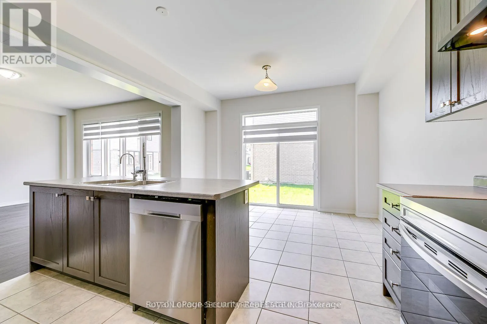 30 WITTEVEEN DRIVE