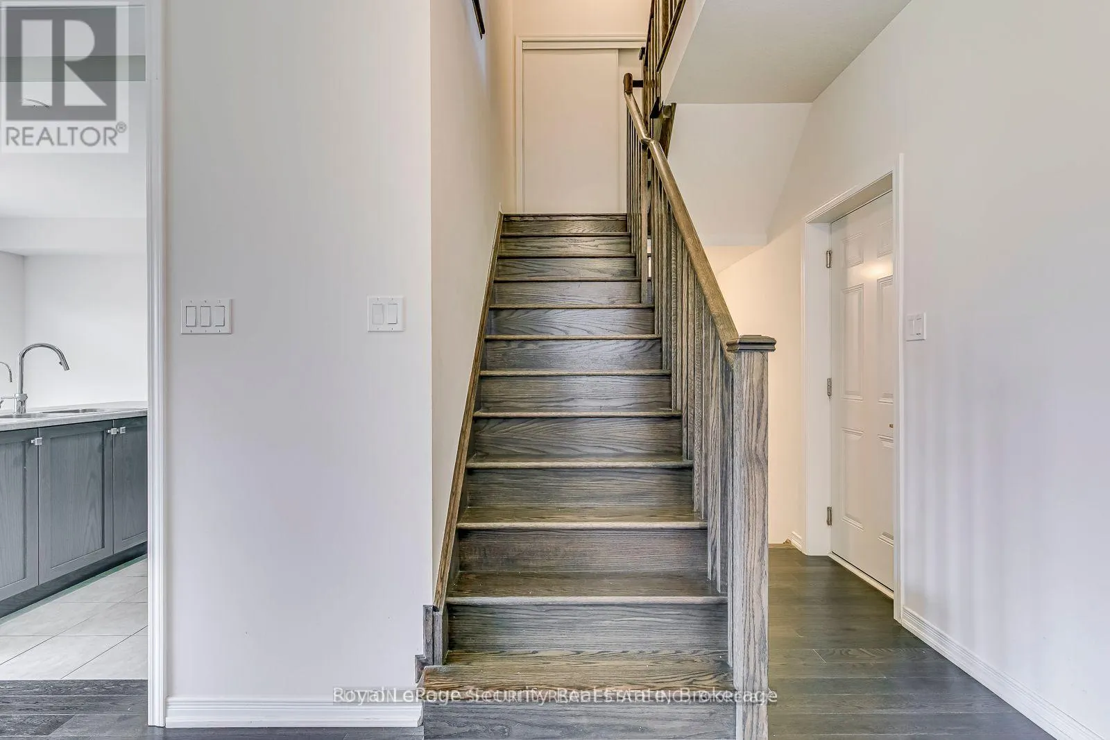 30 WITTEVEEN DRIVE