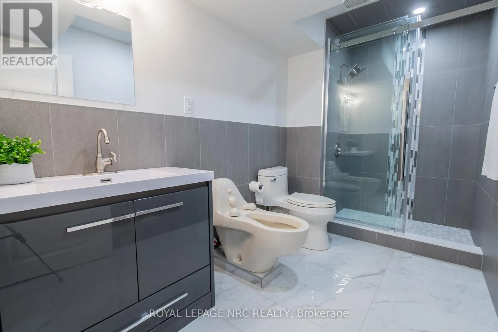 3571 WHISPERING WOODS TRAIL