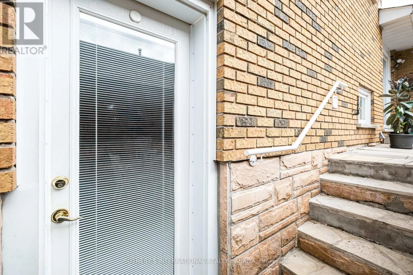 87 BRIDLEWOOD DRIVE
