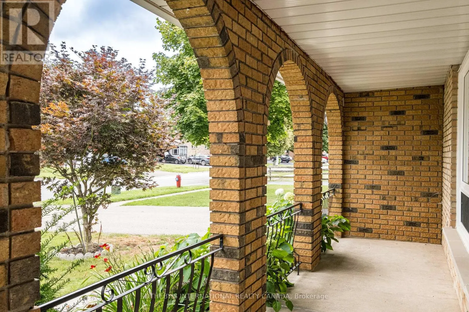 87 BRIDLEWOOD DRIVE