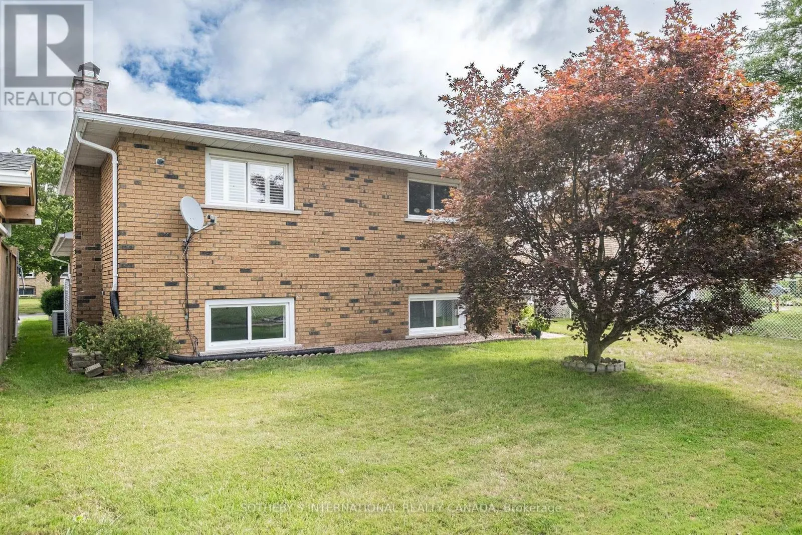 87 BRIDLEWOOD DRIVE