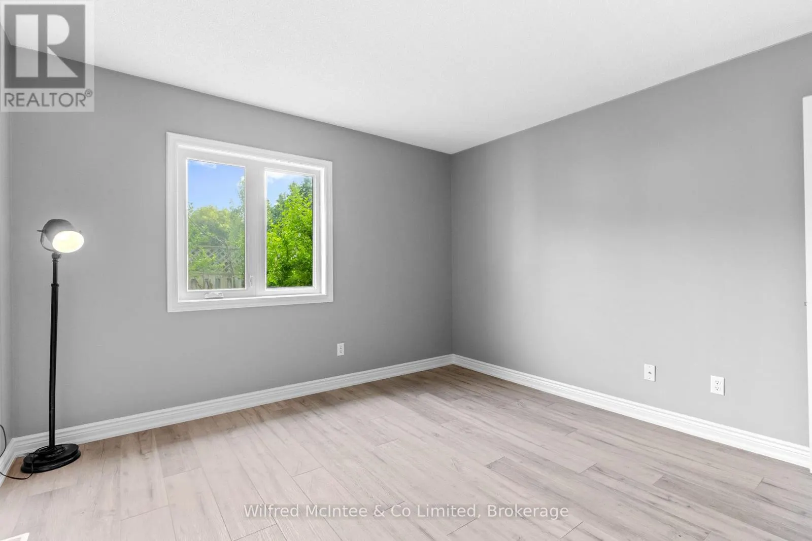 9 - 834 ARLINGTON STREET, #9