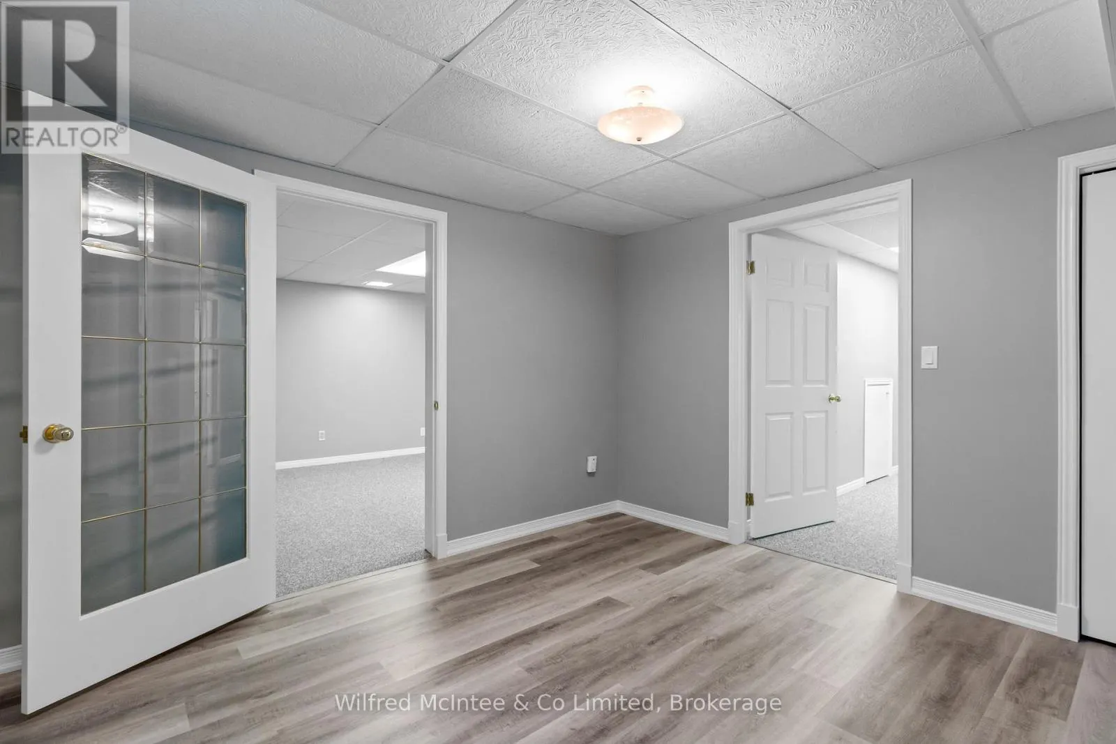 9 - 834 ARLINGTON STREET, #9