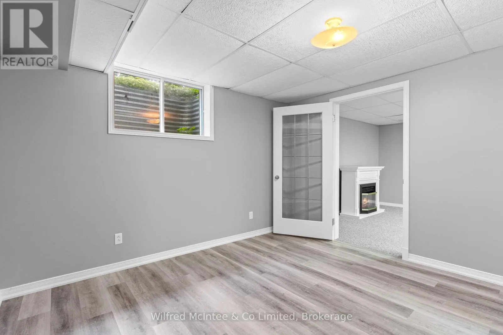 9 - 834 ARLINGTON STREET, #9