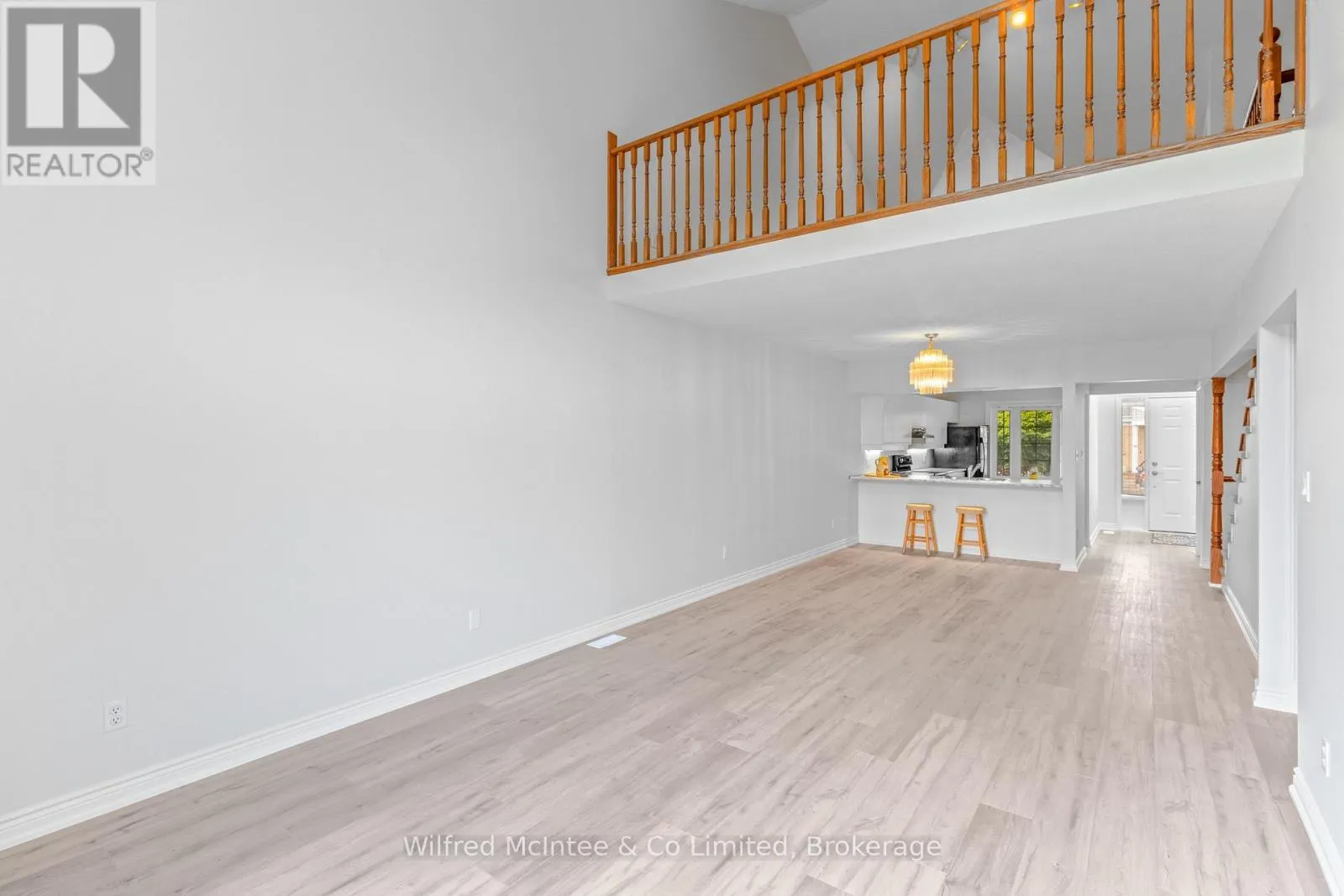9 - 834 ARLINGTON STREET, #9