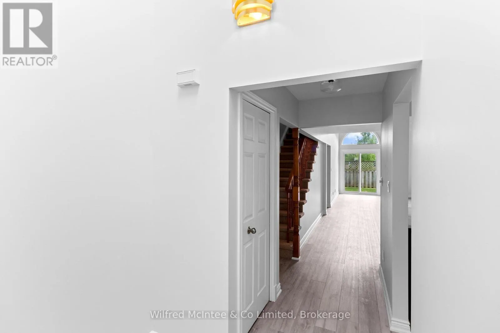 9 - 834 ARLINGTON STREET, #9