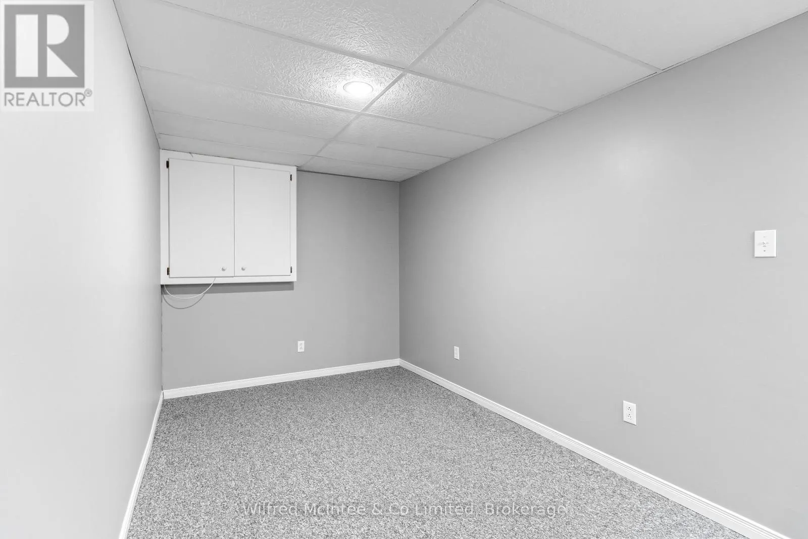 9 - 834 ARLINGTON STREET, #9