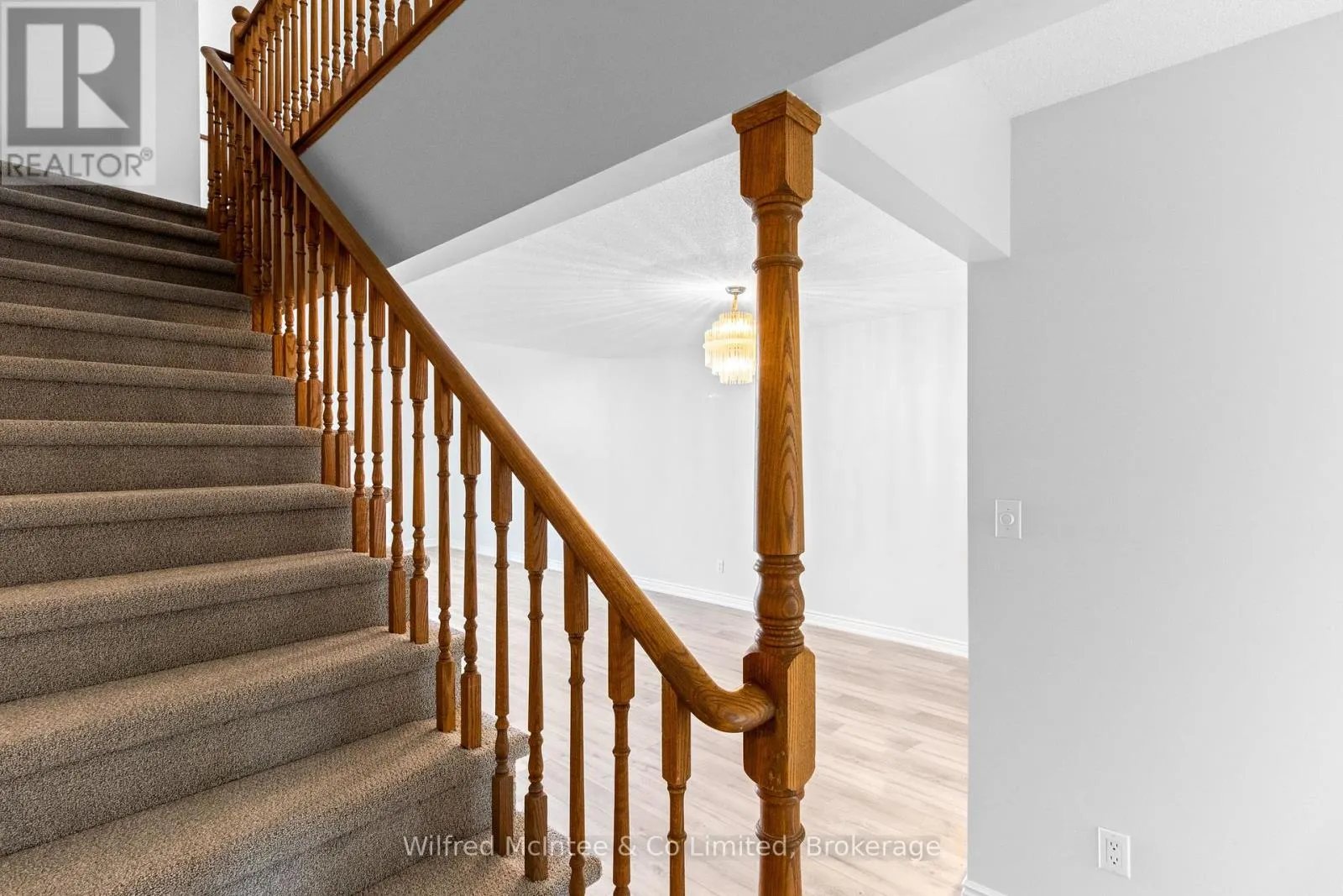 9 - 834 ARLINGTON STREET, #9