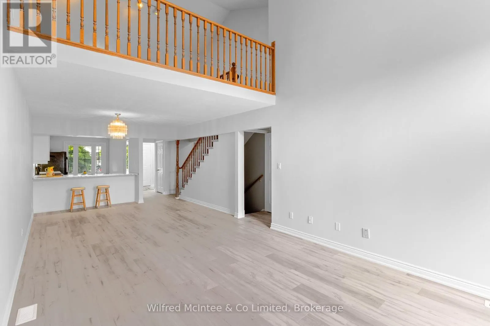 9 - 834 ARLINGTON STREET, #9