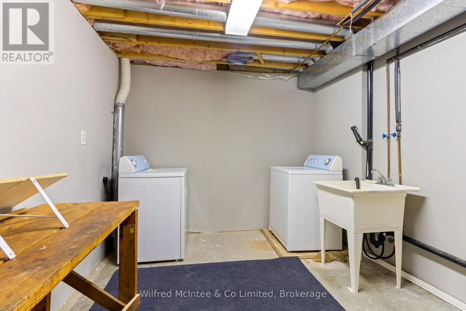 9 - 834 ARLINGTON STREET, #9