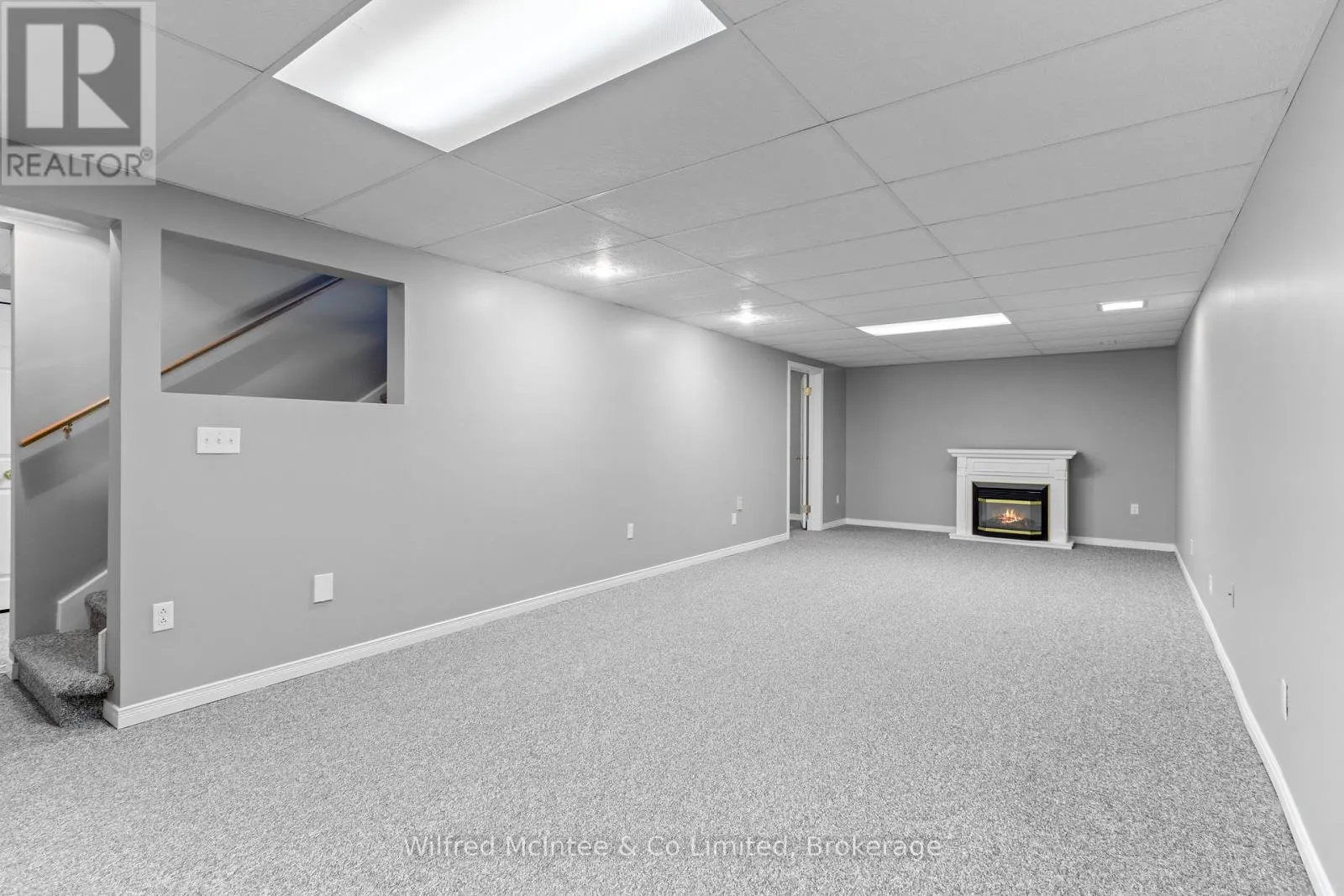 9 - 834 ARLINGTON STREET, #9