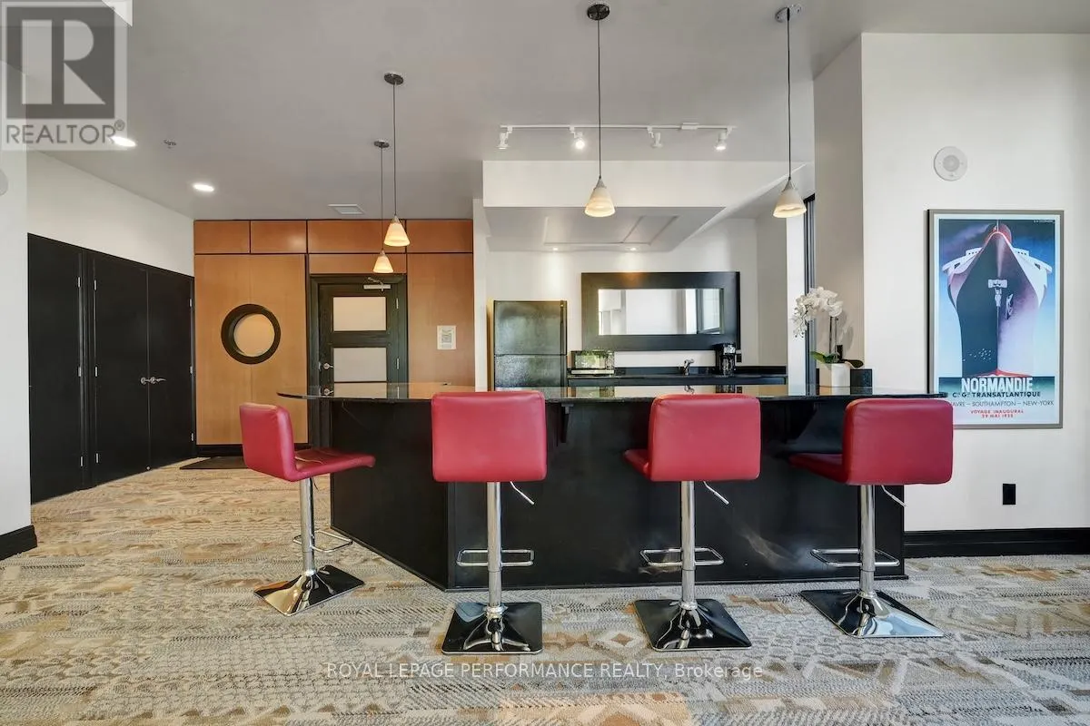 UNIT 8 - 773 RICHMOND ROAD