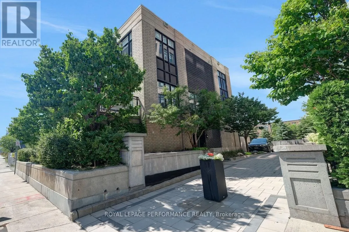 UNIT 8 - 773 RICHMOND ROAD