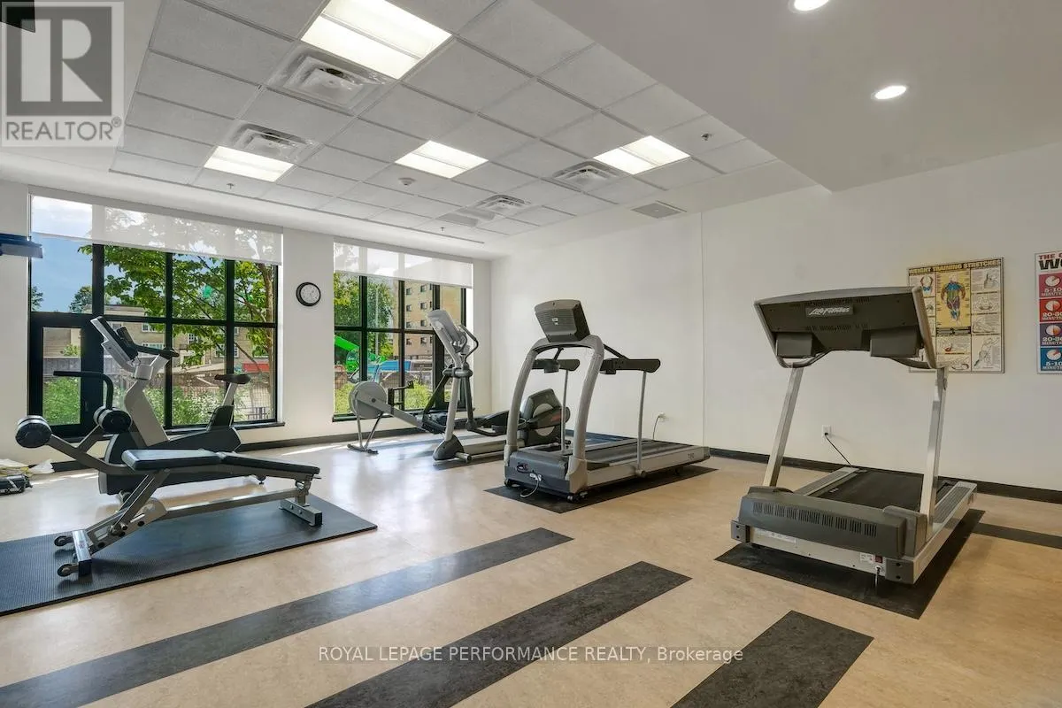 UNIT 8 - 773 RICHMOND ROAD