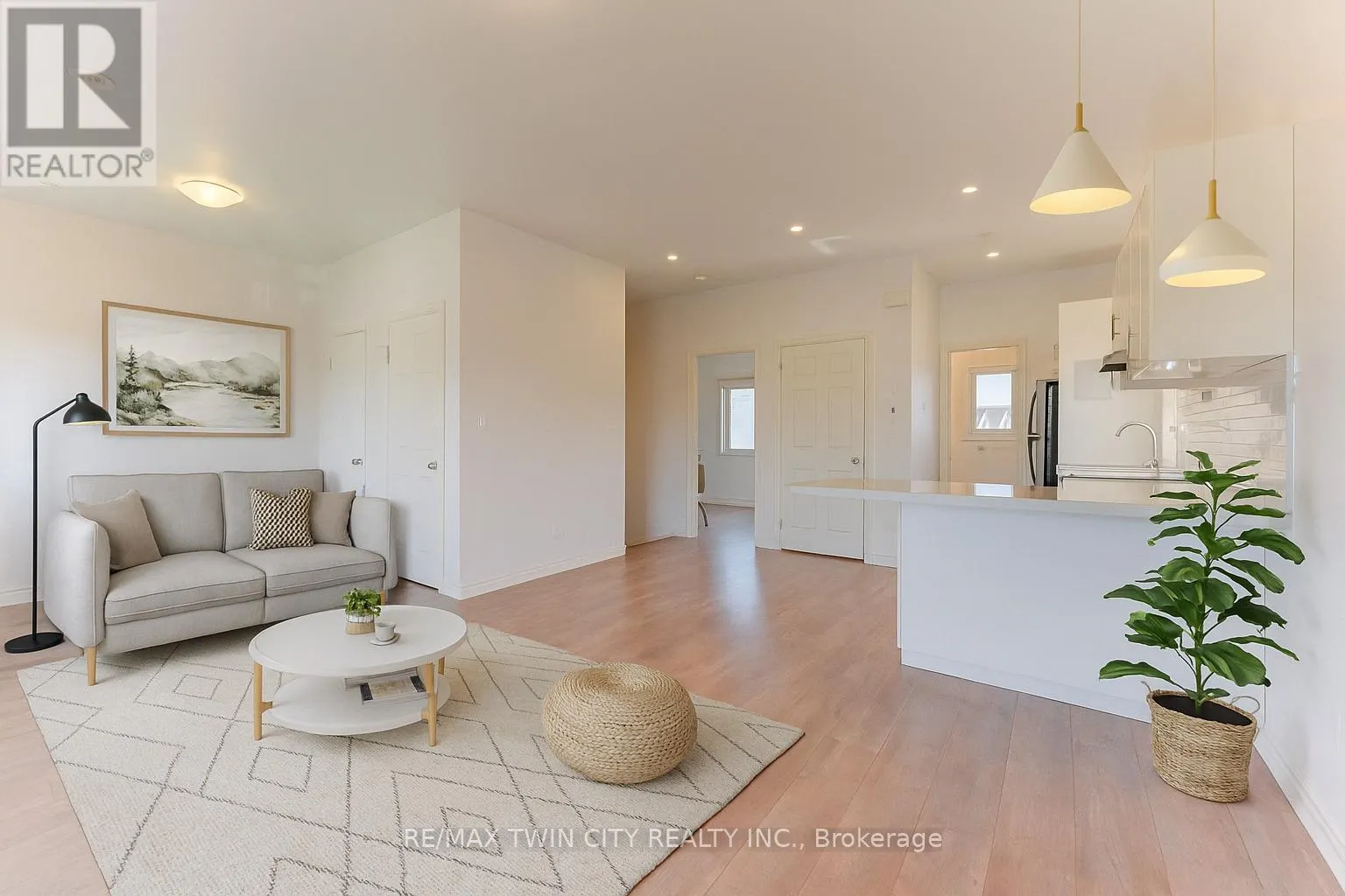 9C - 164 HEIMAN STREET