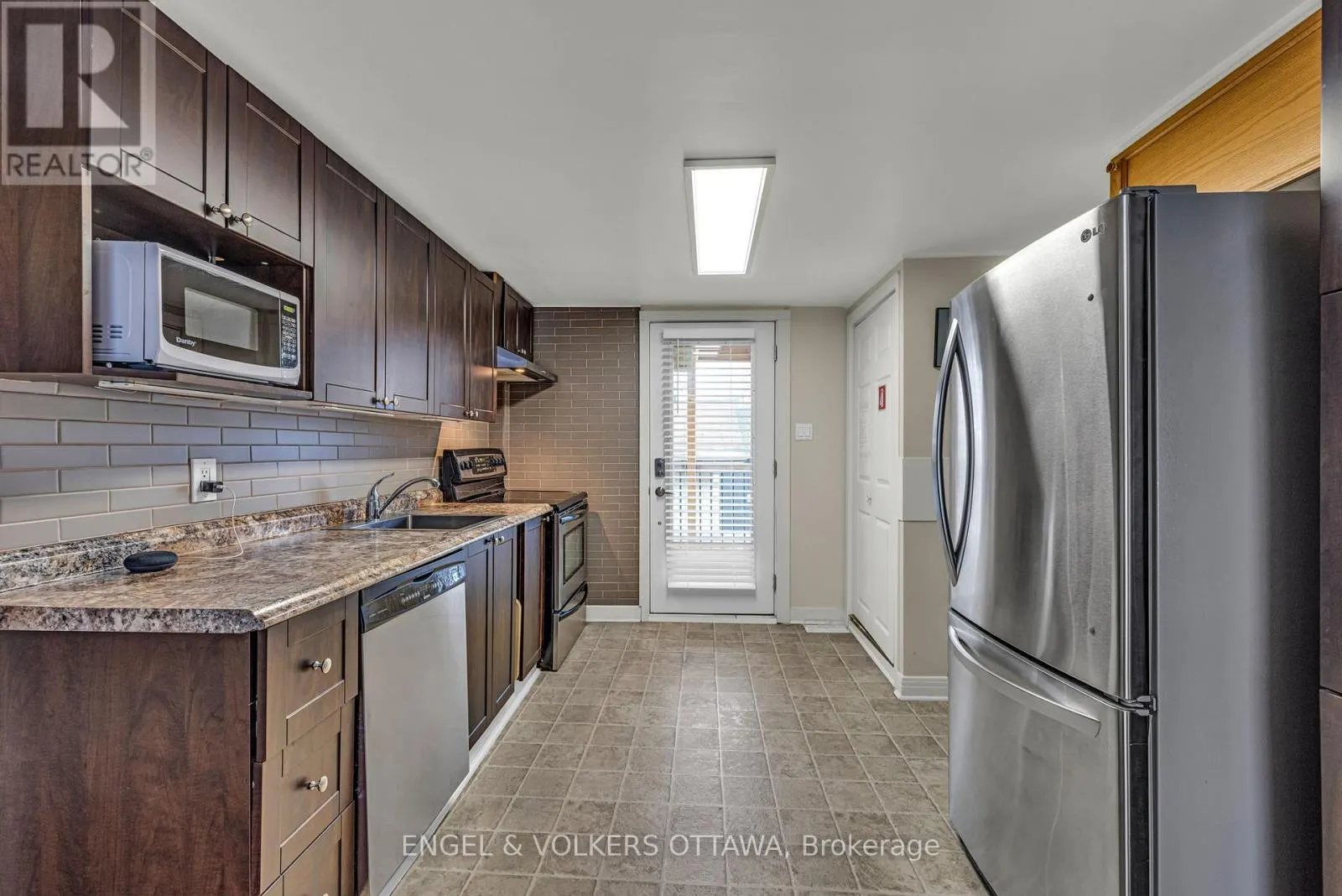 201 - 203 HERITAGE MAPLE WAY