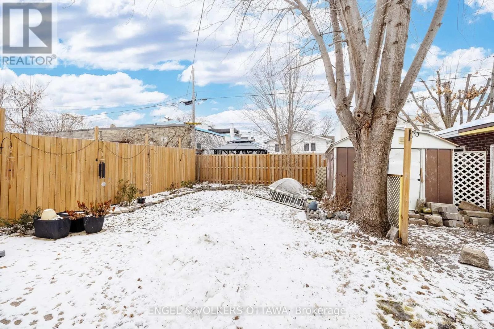 201 - 203 HERITAGE MAPLE WAY