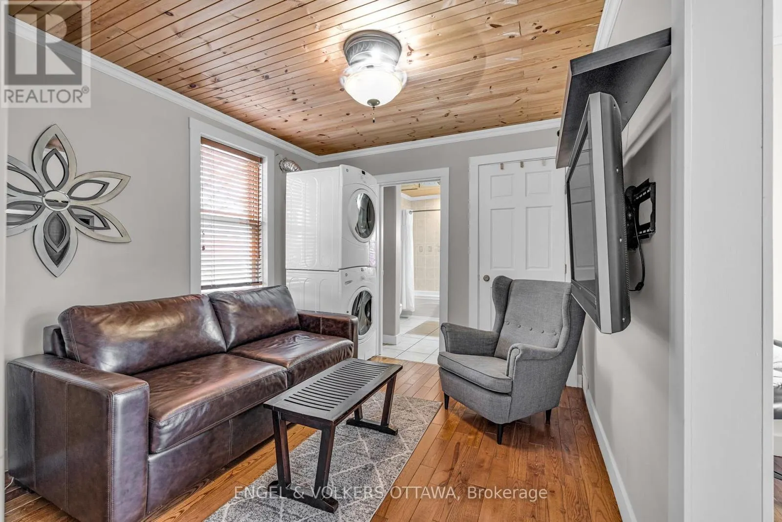 201 - 203 HERITAGE MAPLE WAY