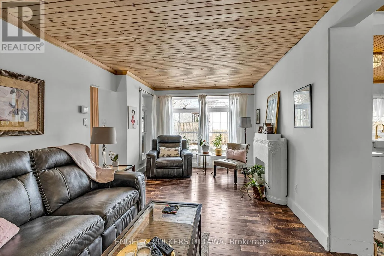 201 - 203 HERITAGE MAPLE WAY