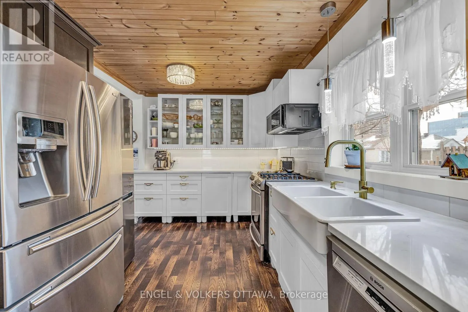 201 - 203 HERITAGE MAPLE WAY