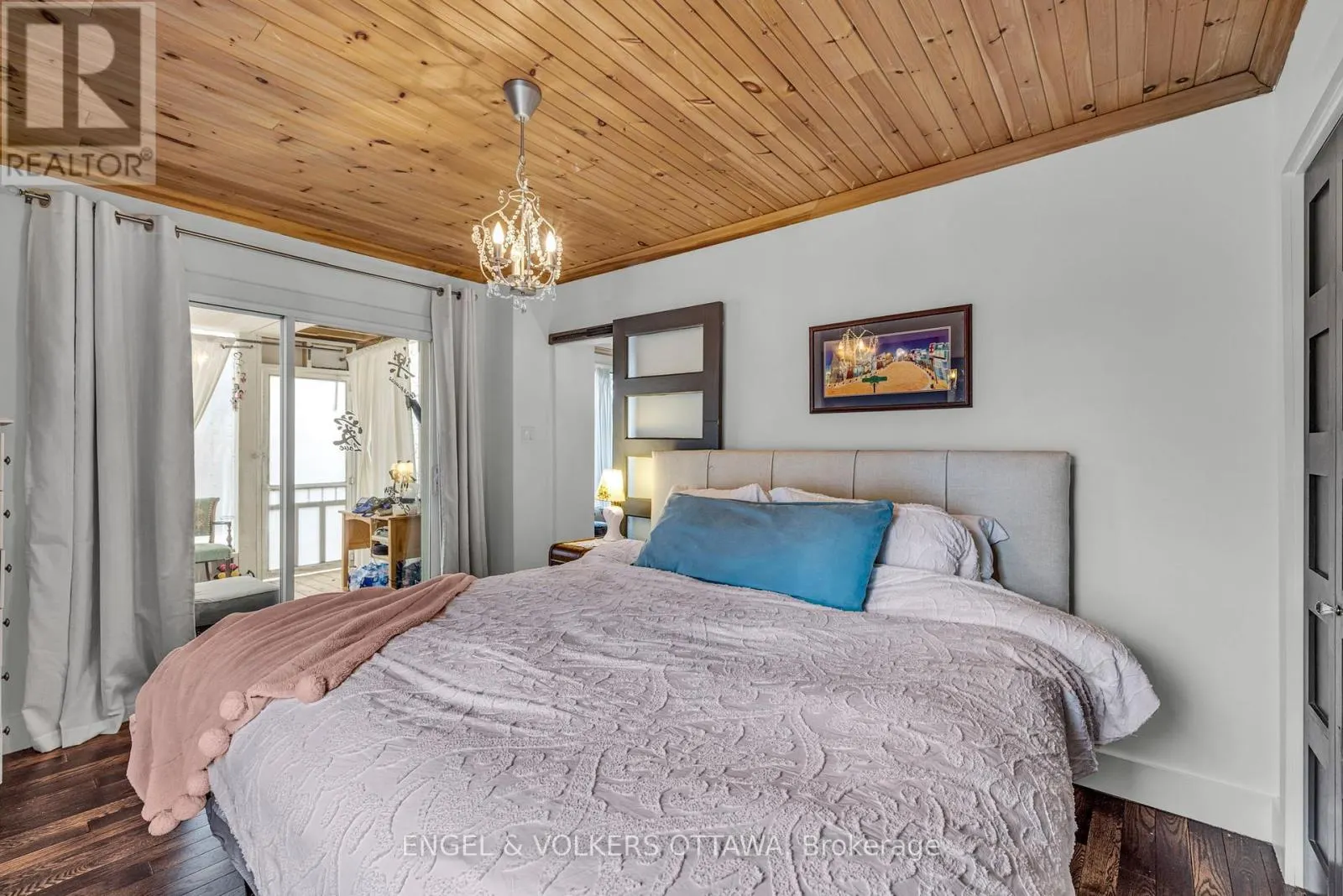 201 - 203 HERITAGE MAPLE WAY