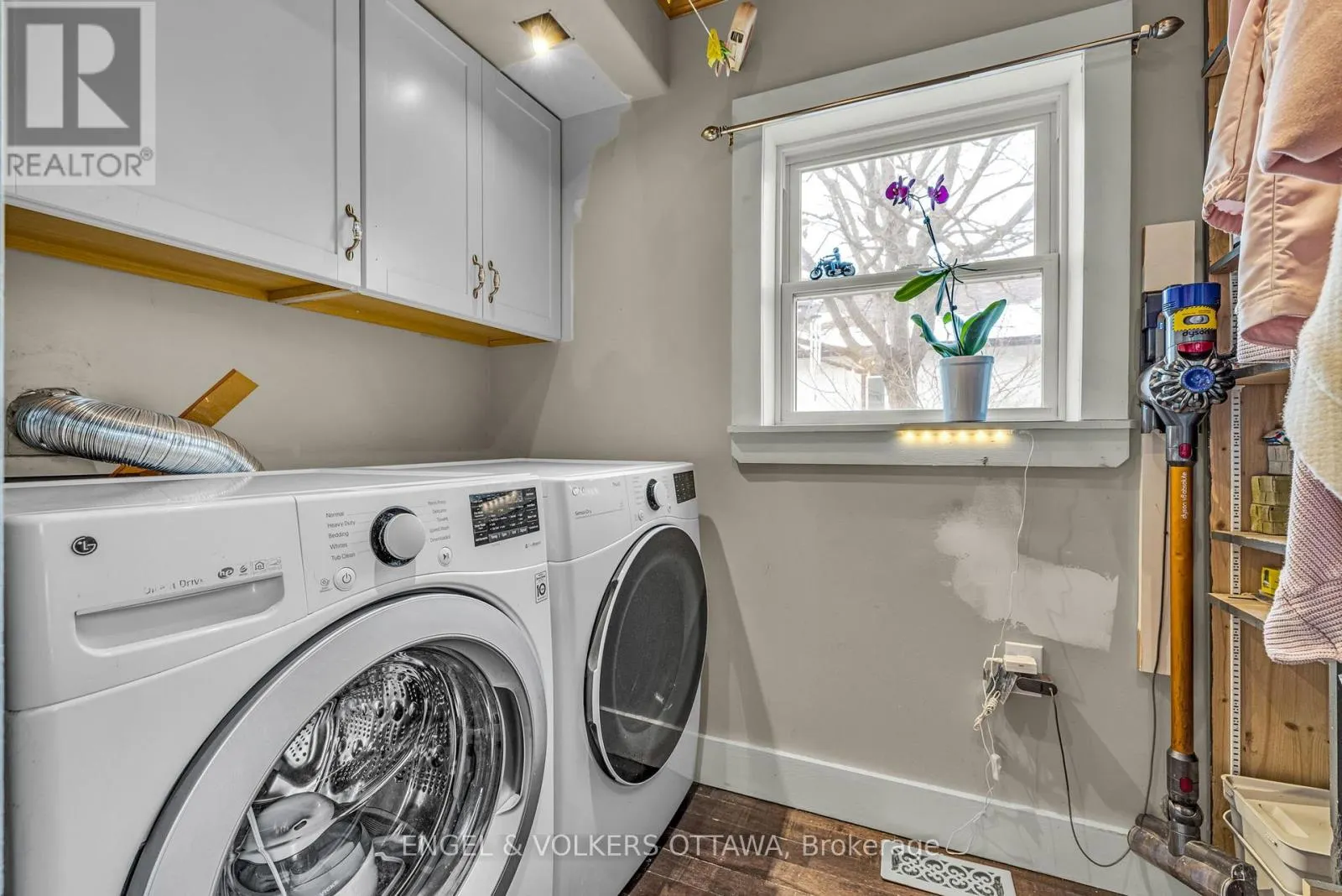 201 - 203 HERITAGE MAPLE WAY