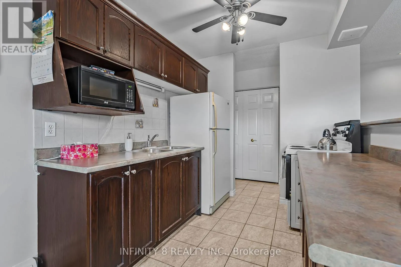 301 - 264 OAKDALE AVENUE, #301
