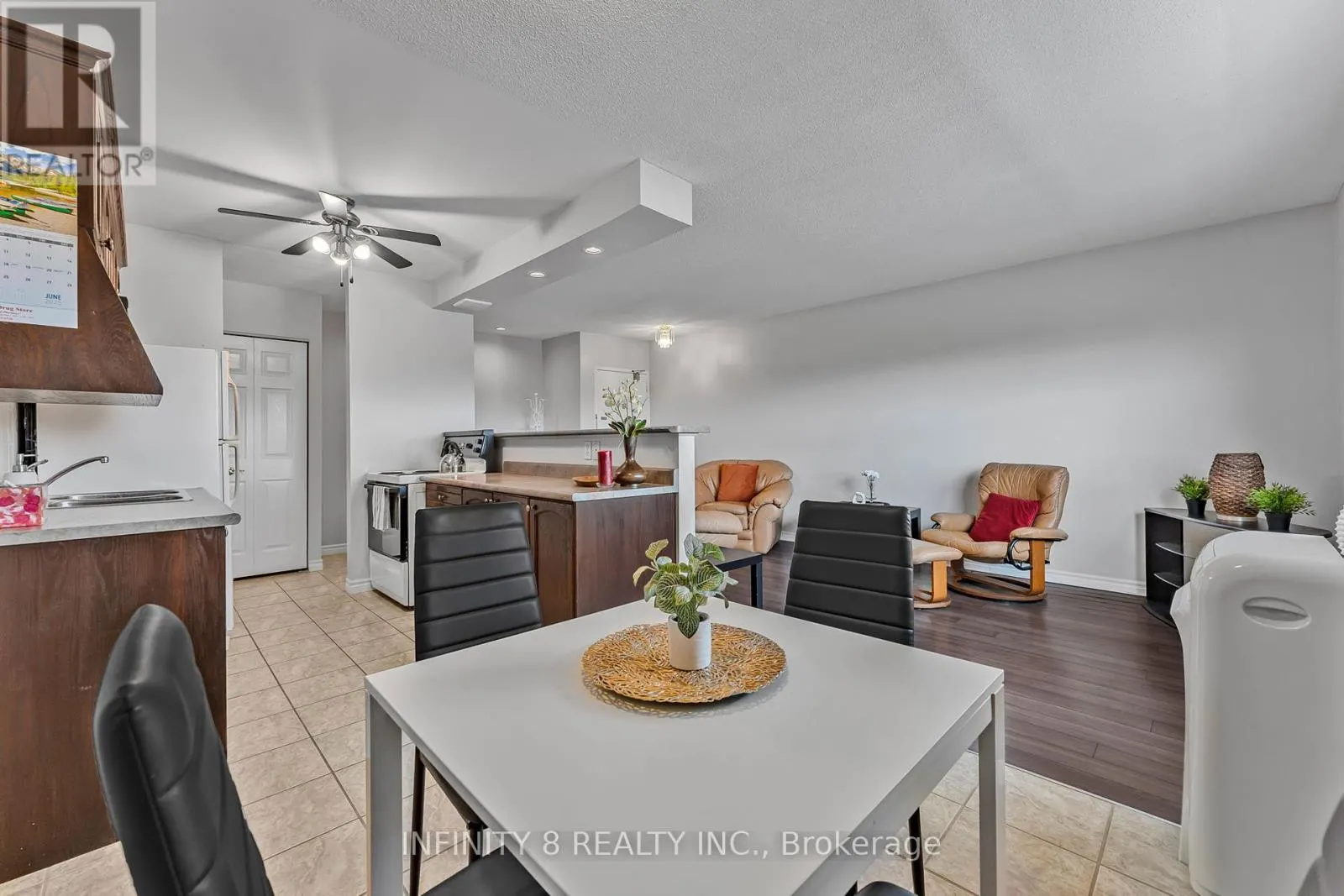 301 - 264 OAKDALE AVENUE, #301