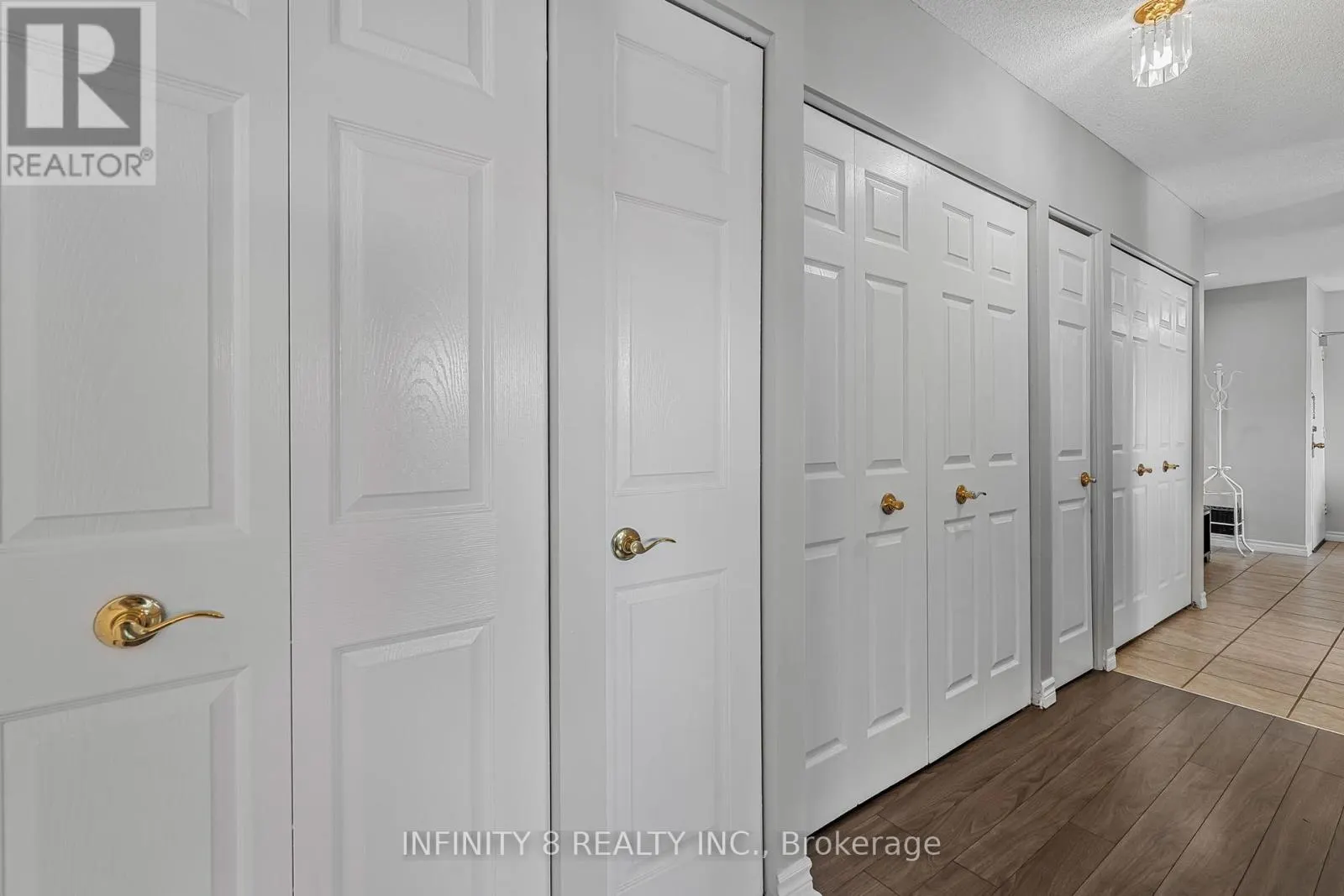 301 - 264 OAKDALE AVENUE, #301